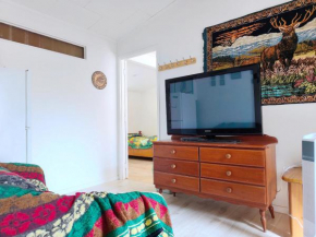 Private 1 bedroom Guestsuite Step Away of Sunnynook Central